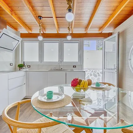 El Refugio De Aitana By Homestaygranacanaria